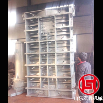 為某客戶制作大型異型結晶器